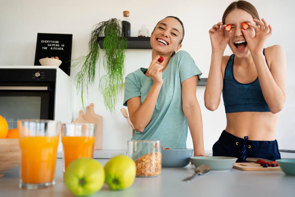women-preparing-healthy-meals-front-view-1